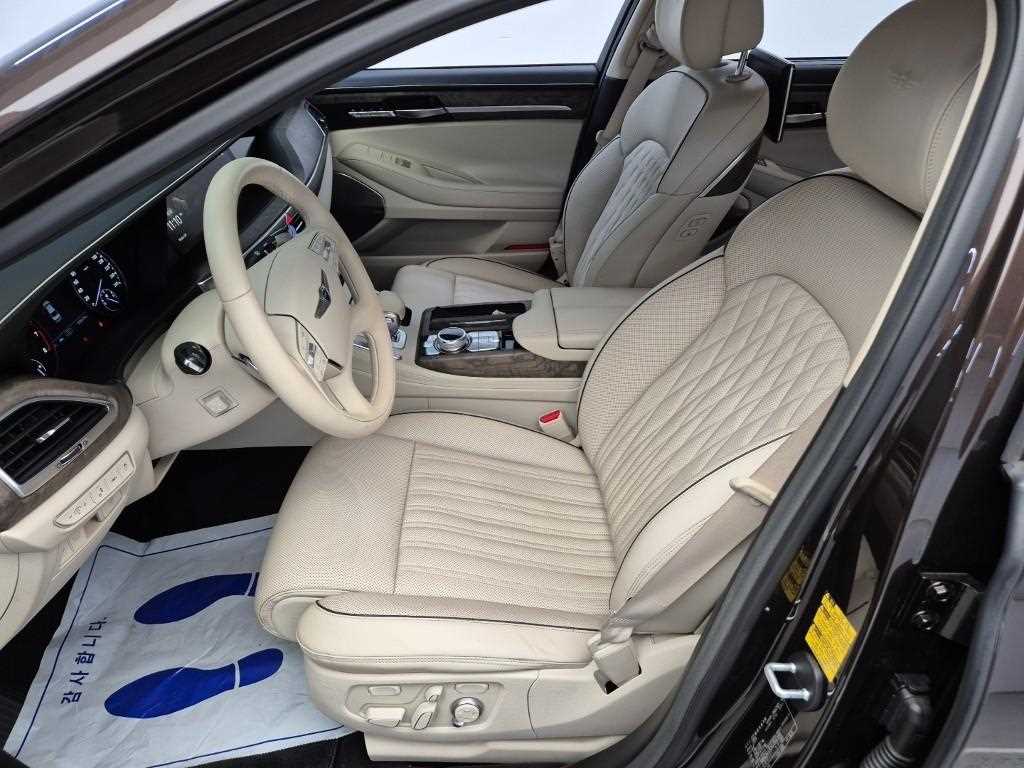 Genesis G90 - Vista 11