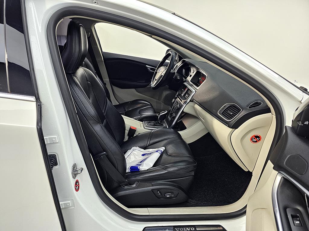 Volvo V40 - Vista 11