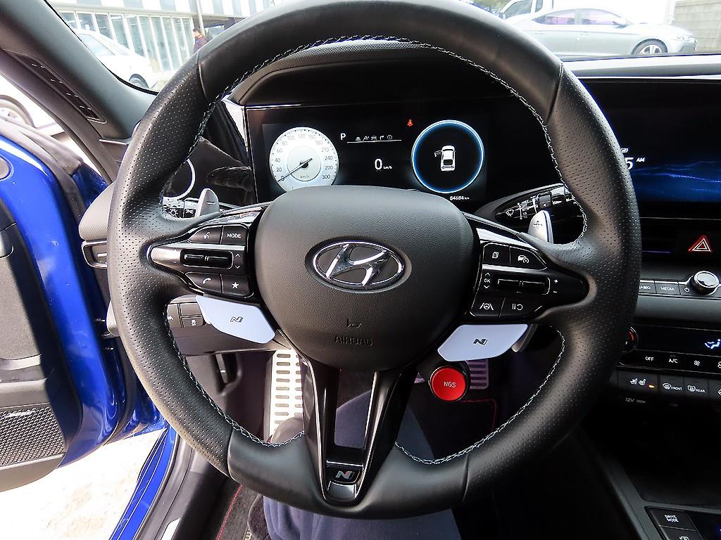 HYUNDAI Avante - Vista 8