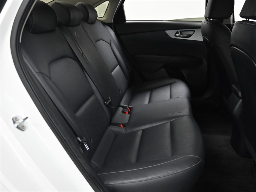 KIA K3 2022 Blanco - Importación desde Corea - HF Imports Iquique - Foto 12