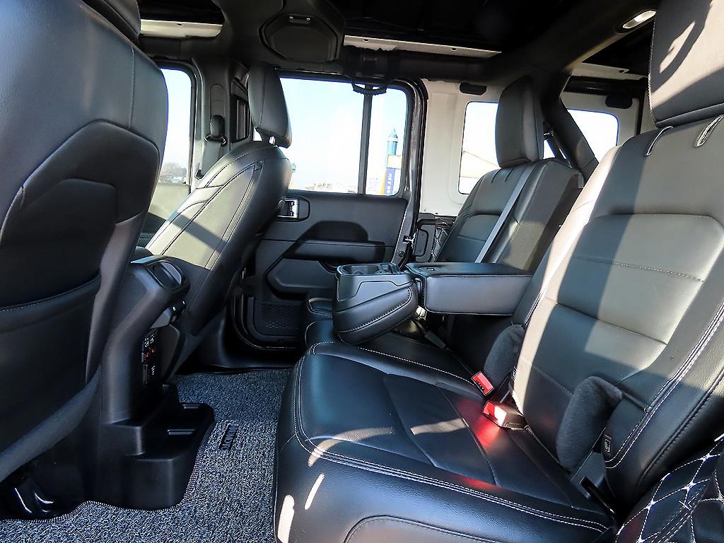 Jeep Wrangler - Vista 6