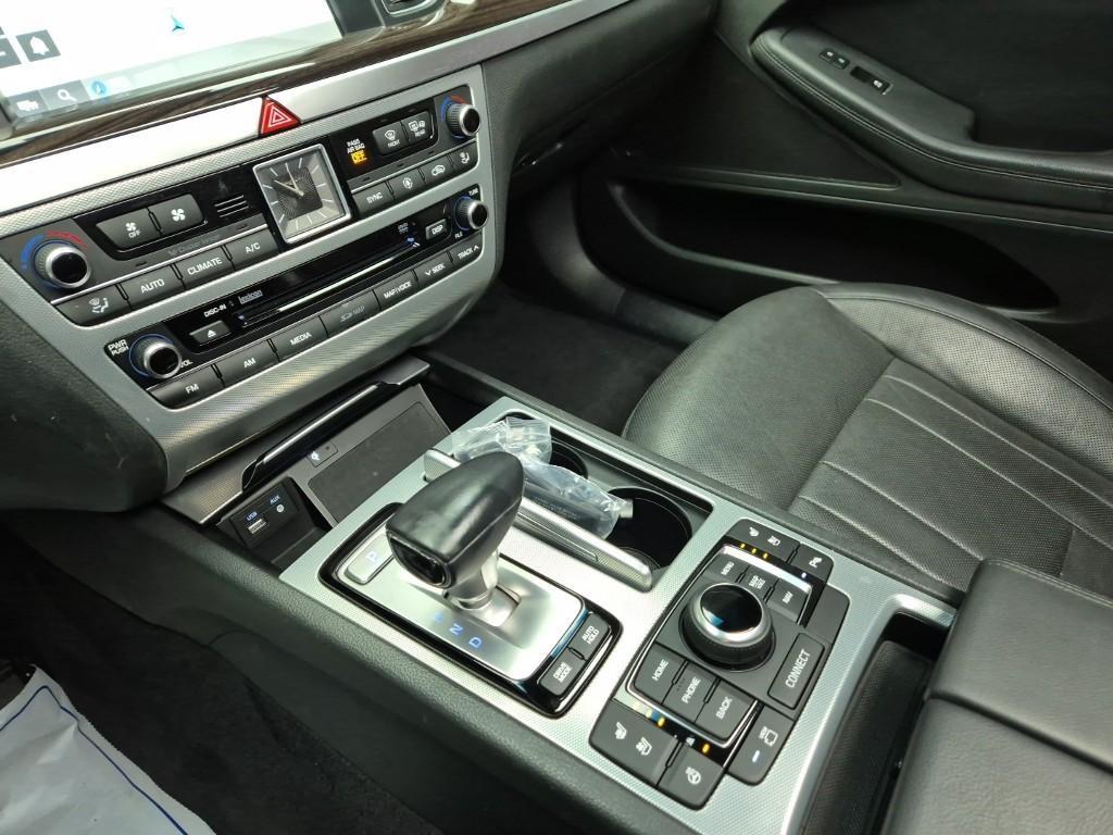 Genesis G80 - Vista 8