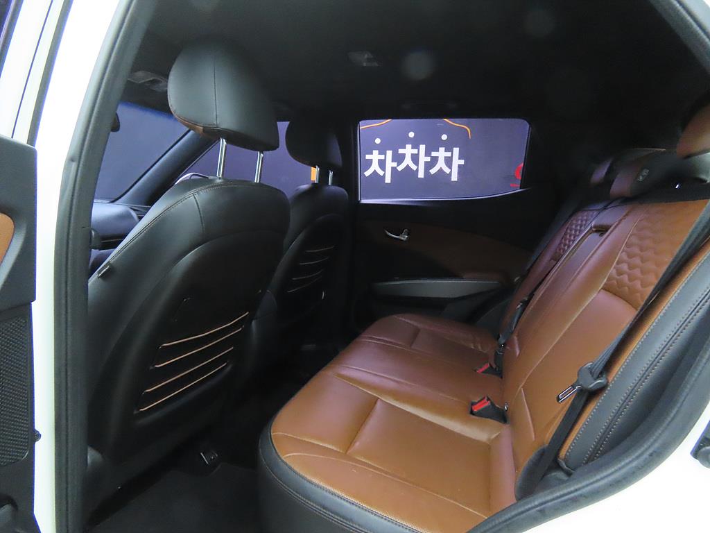 Ssangyong Tivoli - Vista 6