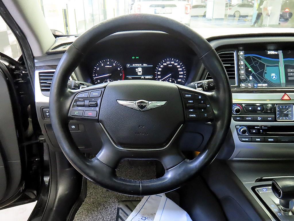 Genesis G80 - Vista 8