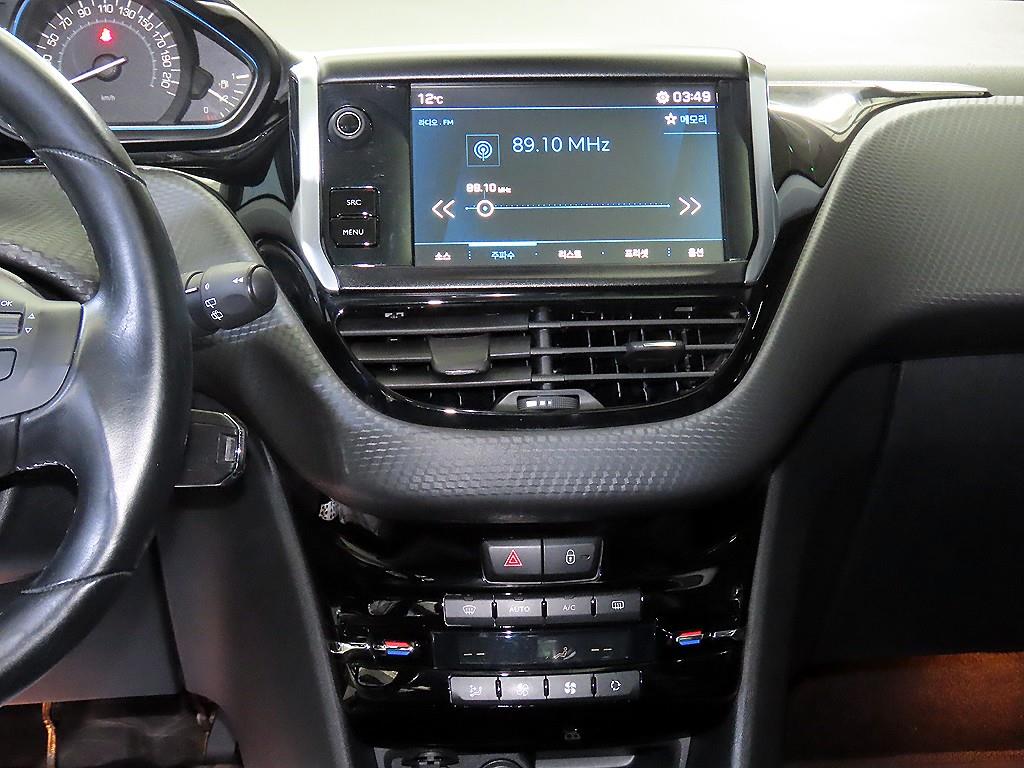 Peugeot 2008 - Vista 11