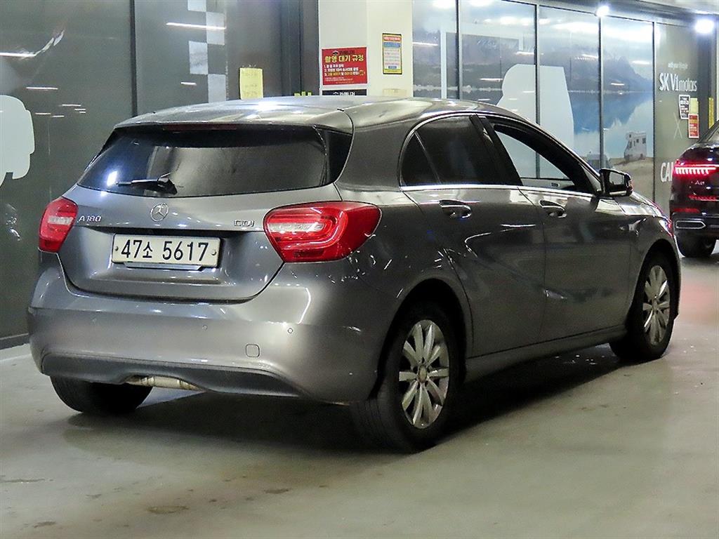 Mercedes Benz A Class - Vista 4