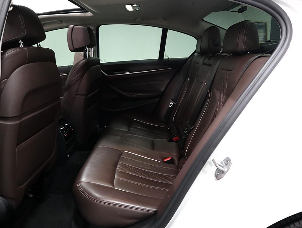 BMW 5 Series - Vista 10