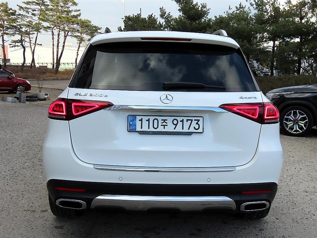 Mercedes Benz GLE Class - Vista 4