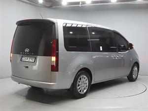 HYUNDAI Staria - Vista 8