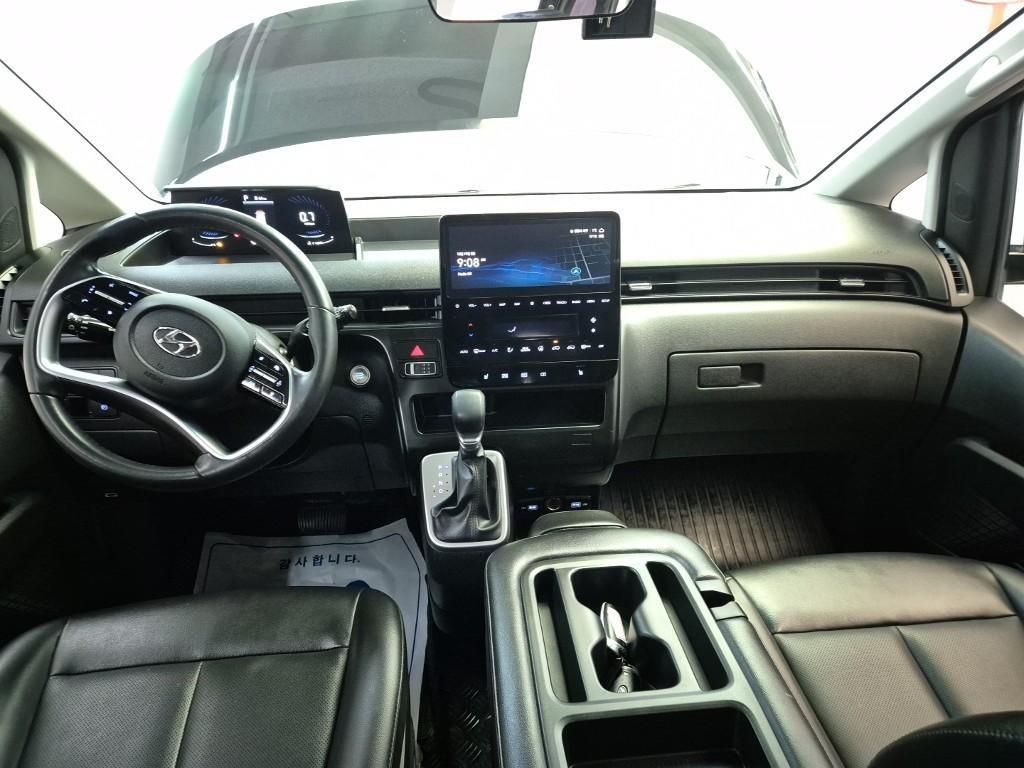 HYUNDAI Staria - Vista 7