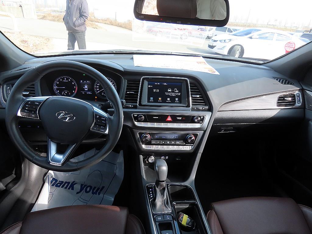 HYUNDAI Sonata - Vista 10