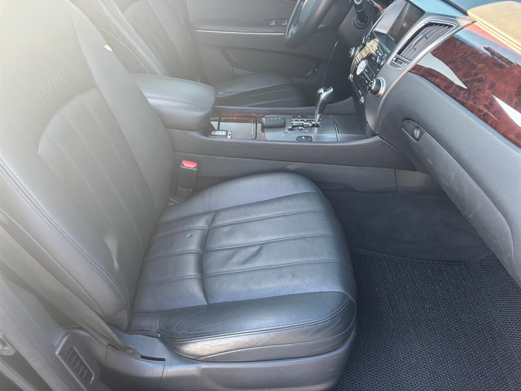 HYUNDAI Equus 2010 Negro - Importación desde Corea - HF Imports Iquique - Foto 19