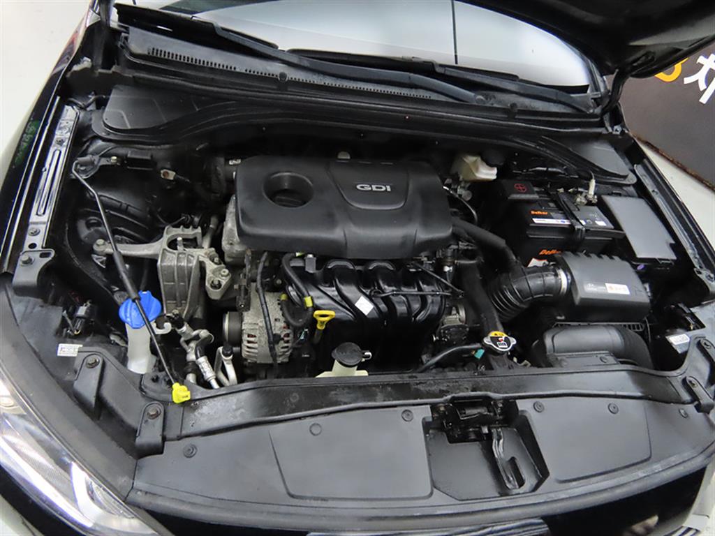 HYUNDAI Avante 2016 Negro - Importación desde Corea - HF Imports Iquique - Foto 19