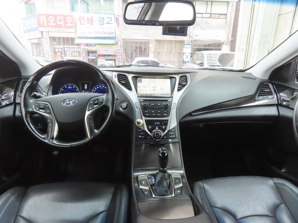 HYUNDAI Grandeur - Vista 7