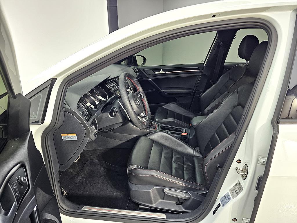 Volkswagen Golf - Vista 8