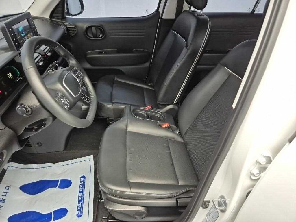 HYUNDAI Casper - Vista 11