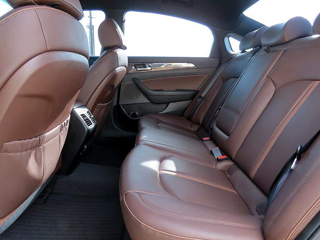 HYUNDAI Sonata - Vista 6