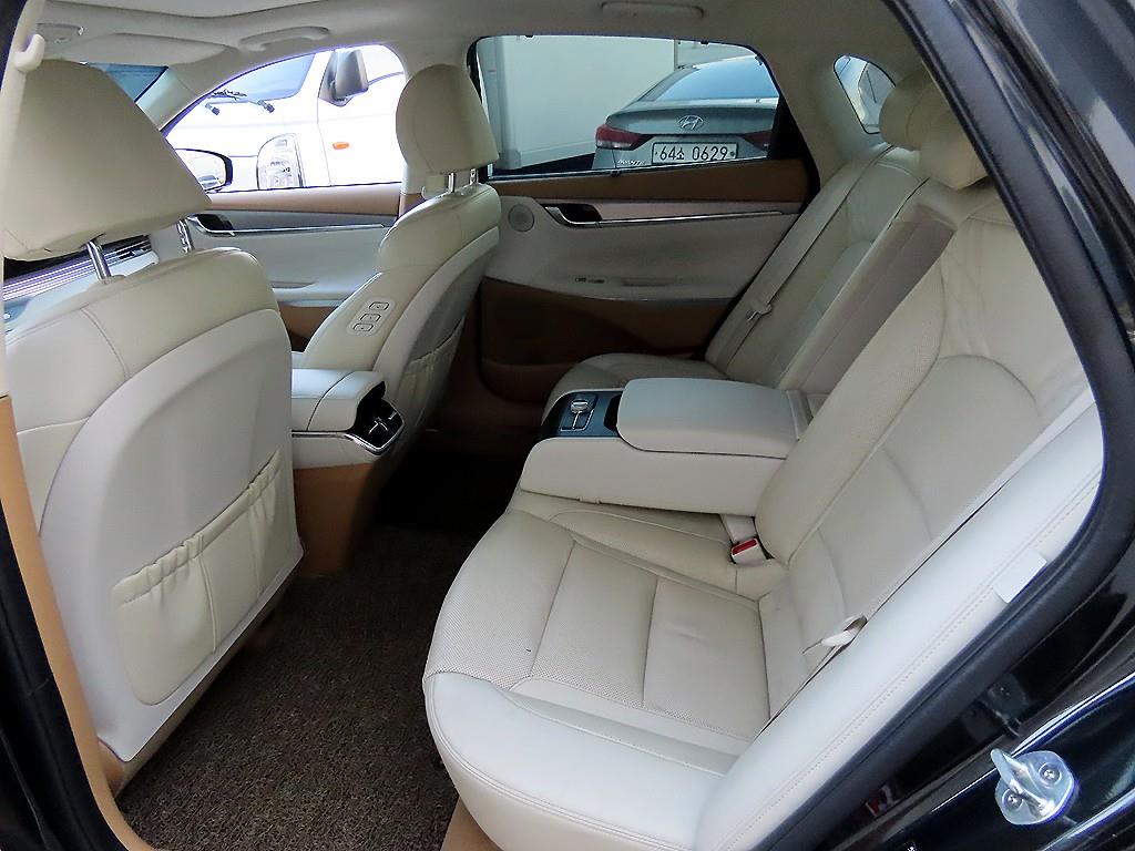 HYUNDAI Grandeur - Vista 6