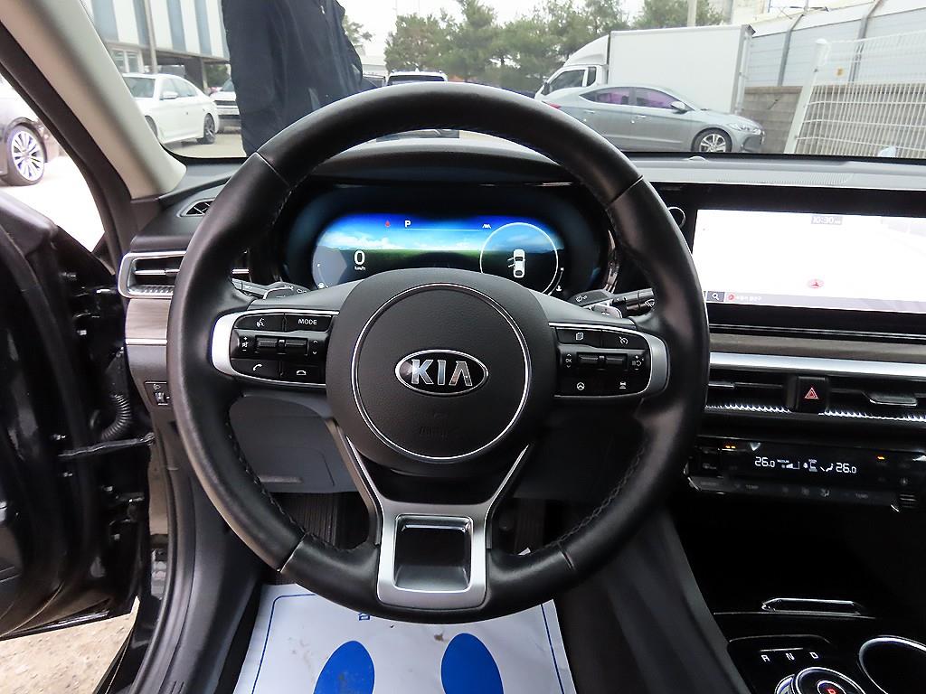 KIA K5 - Vista 8