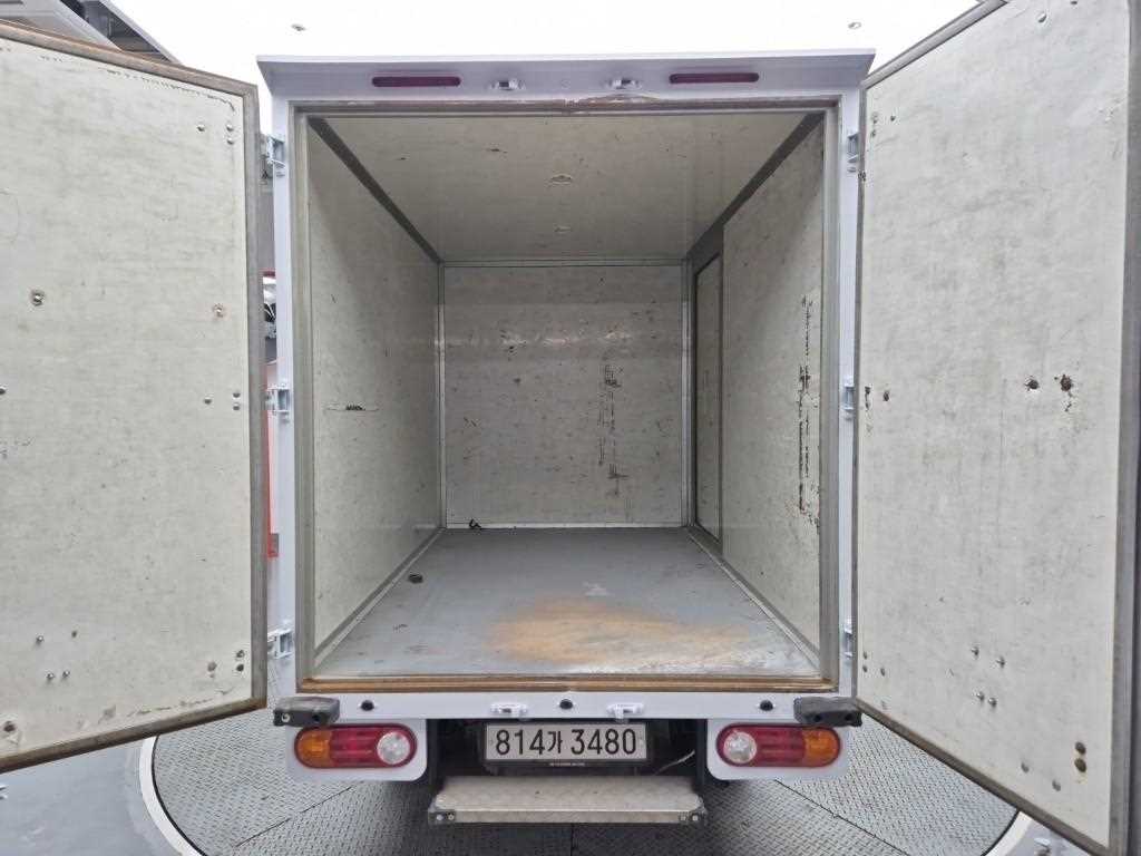Small Truck Normal Box(High Deck) 2018 Blanco - Importación desde Corea - HF Imports Iquique - Foto 16