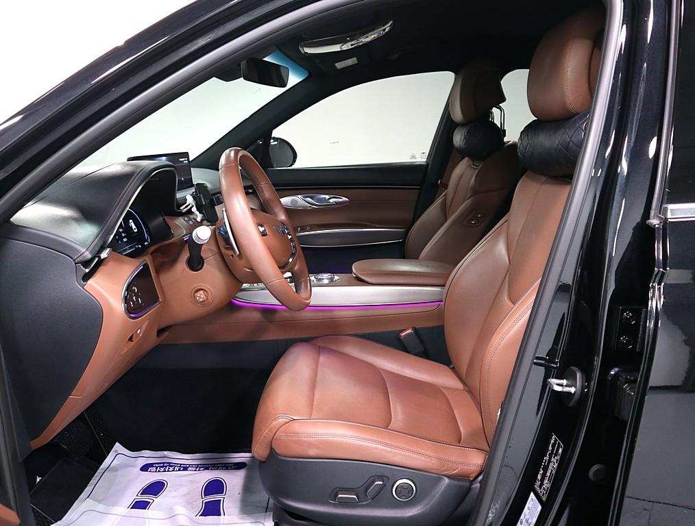 Genesis GV70 - Vista 9