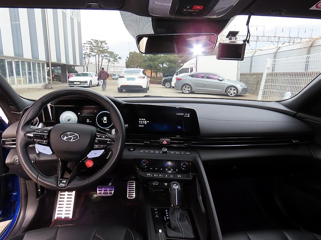 HYUNDAI Avante - Vista 7