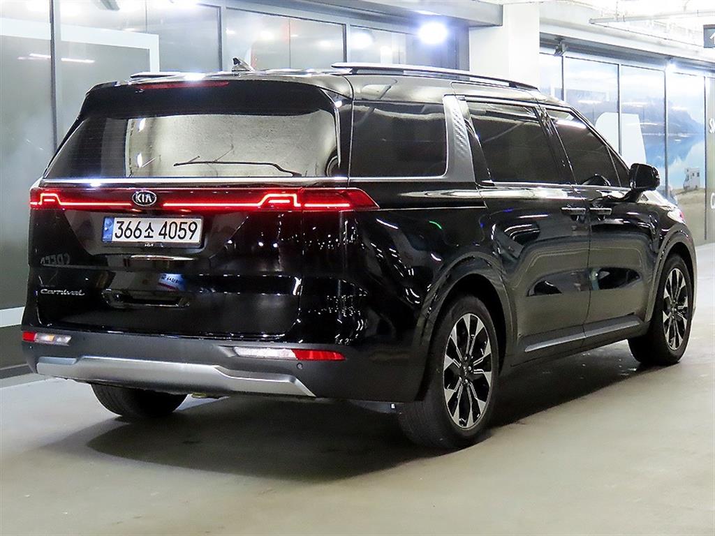KIA Carnival - Vista 4
