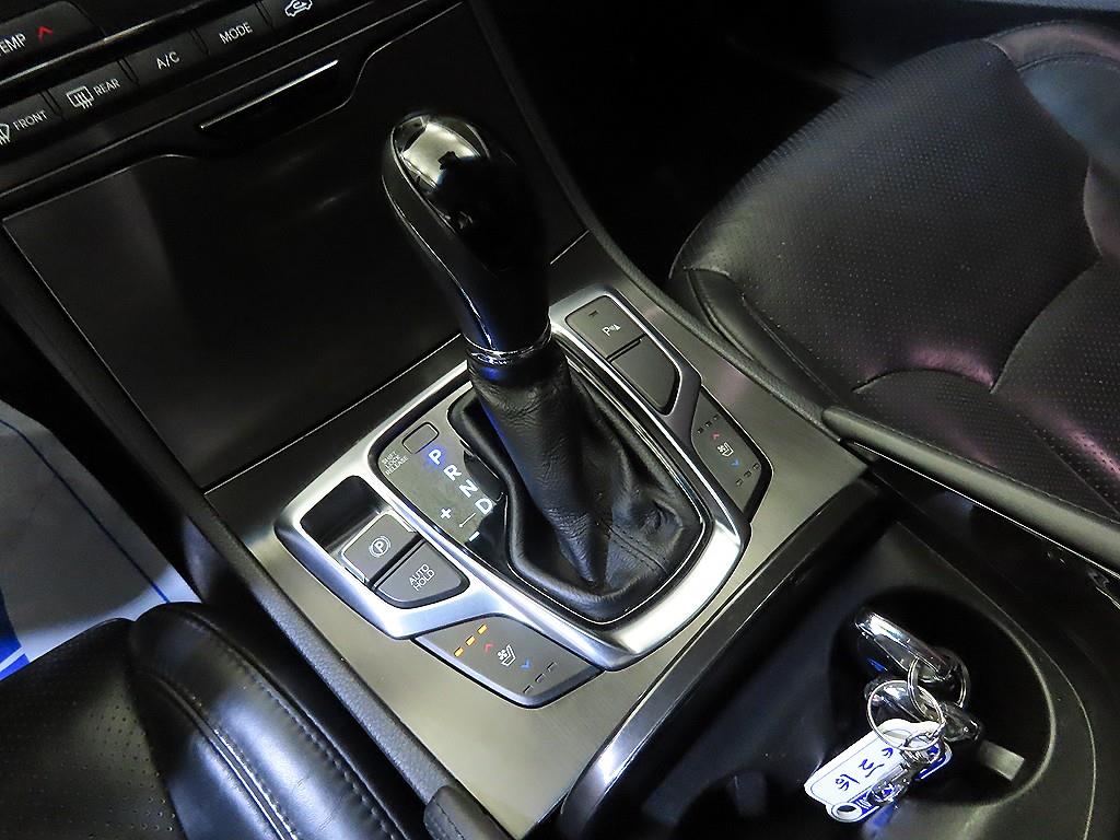 HYUNDAI Grandeur - Vista 12