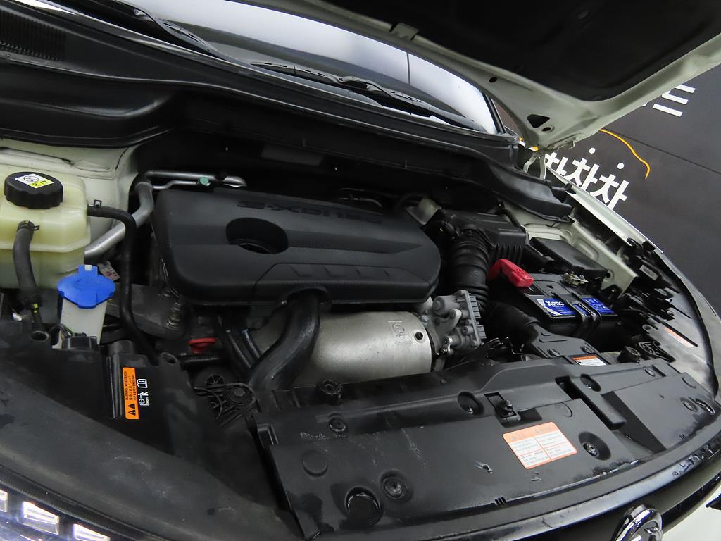 Ssangyong Tivoli 2018 Blanco - Importación desde Corea - HF Imports Iquique - Foto 19