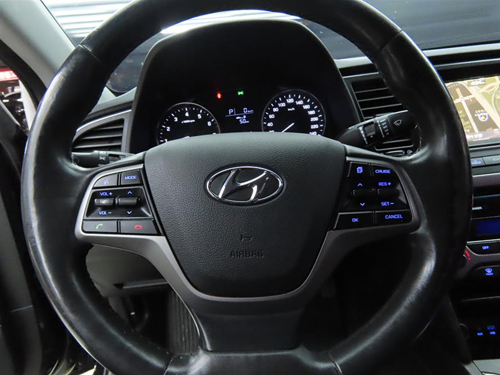 HYUNDAI Avante - Vista 8