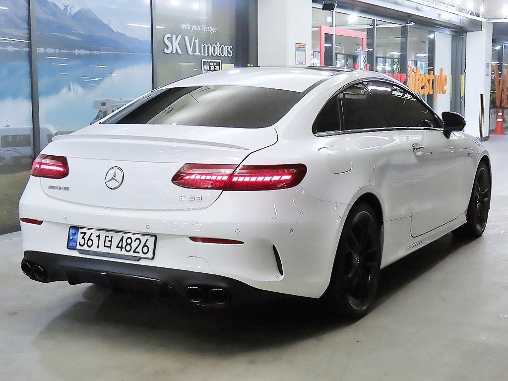 Mercedes Benz E class - Vista 4