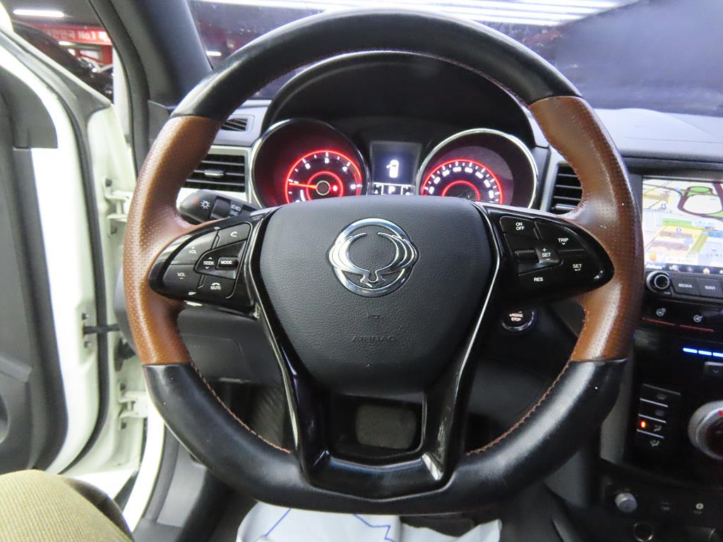 Ssangyong Tivoli - Vista 8