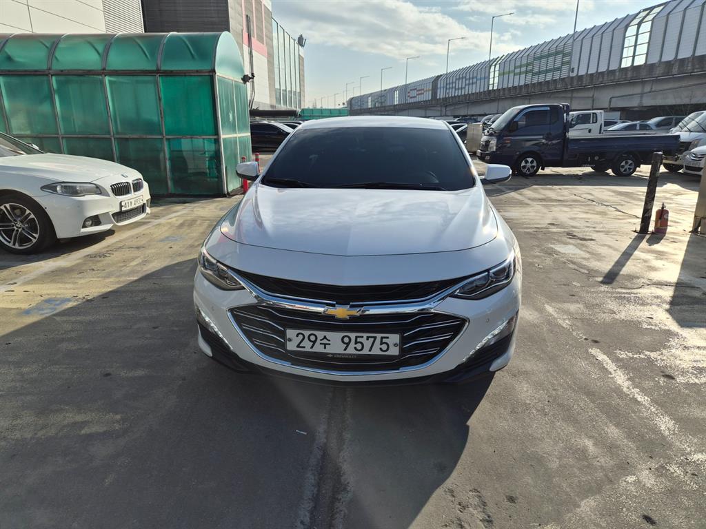 Chevrolet Malibu 2019 Blanco - Importación desde Corea - HF Imports Iquique - Foto 1