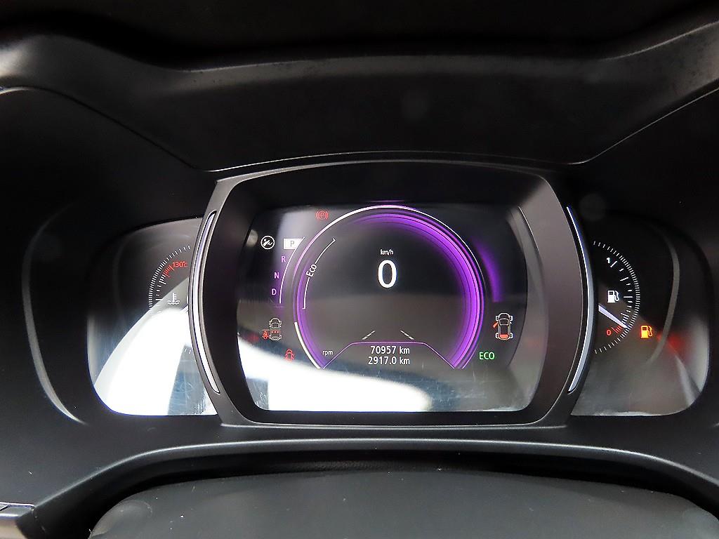 SAMSUNG QM6 - Vista 9