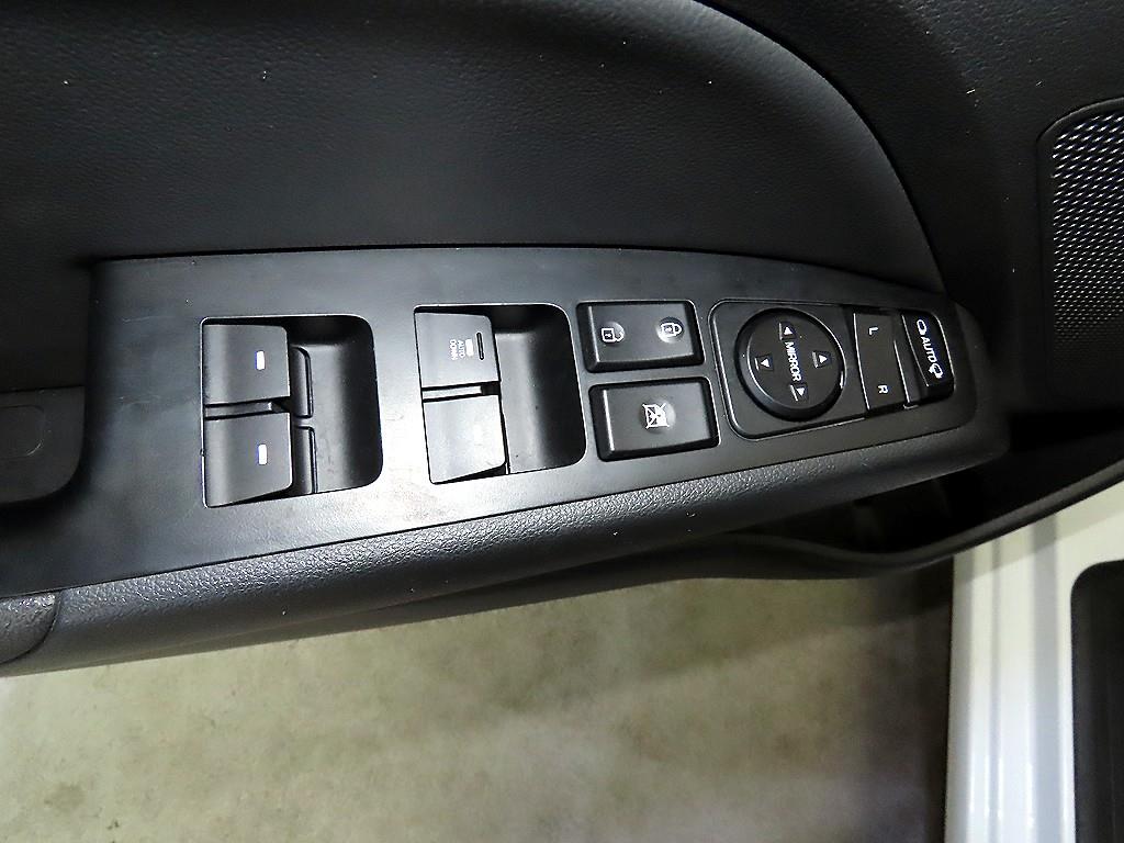 HYUNDAI Avante 2018 Blanco - Importación desde Corea - HF Imports Iquique - Foto 13