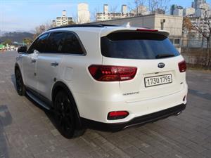 KIA Sorento - Vista 8