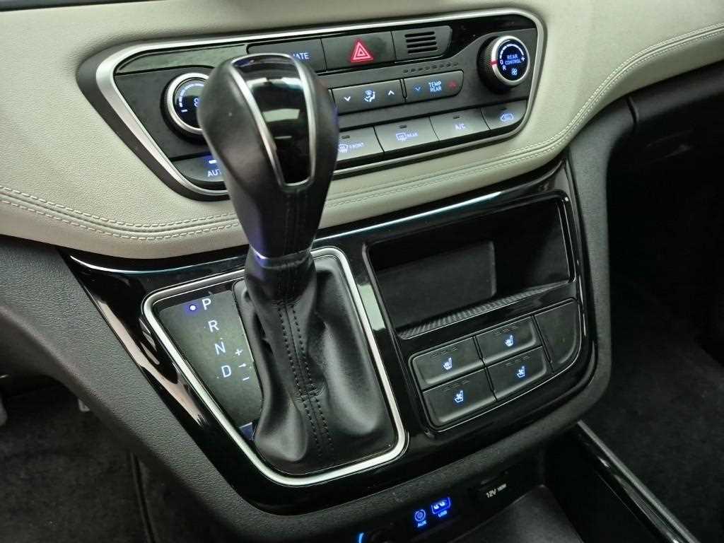 HYUNDAI Starex - Vista 8