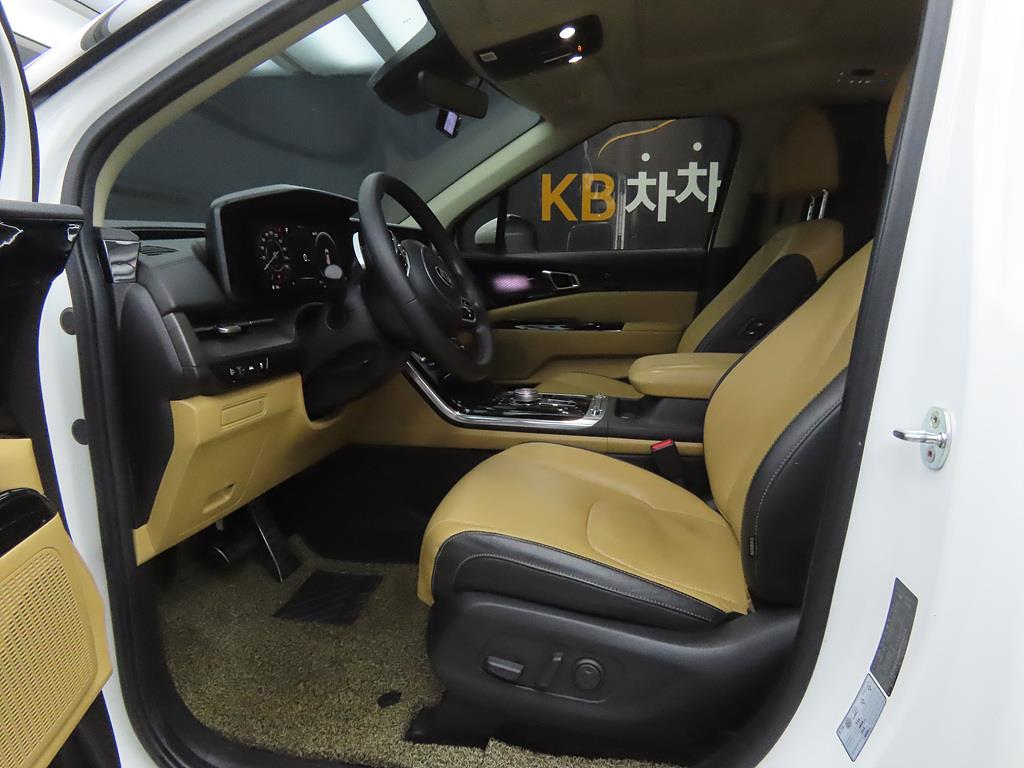 KIA Carnival - Vista 5