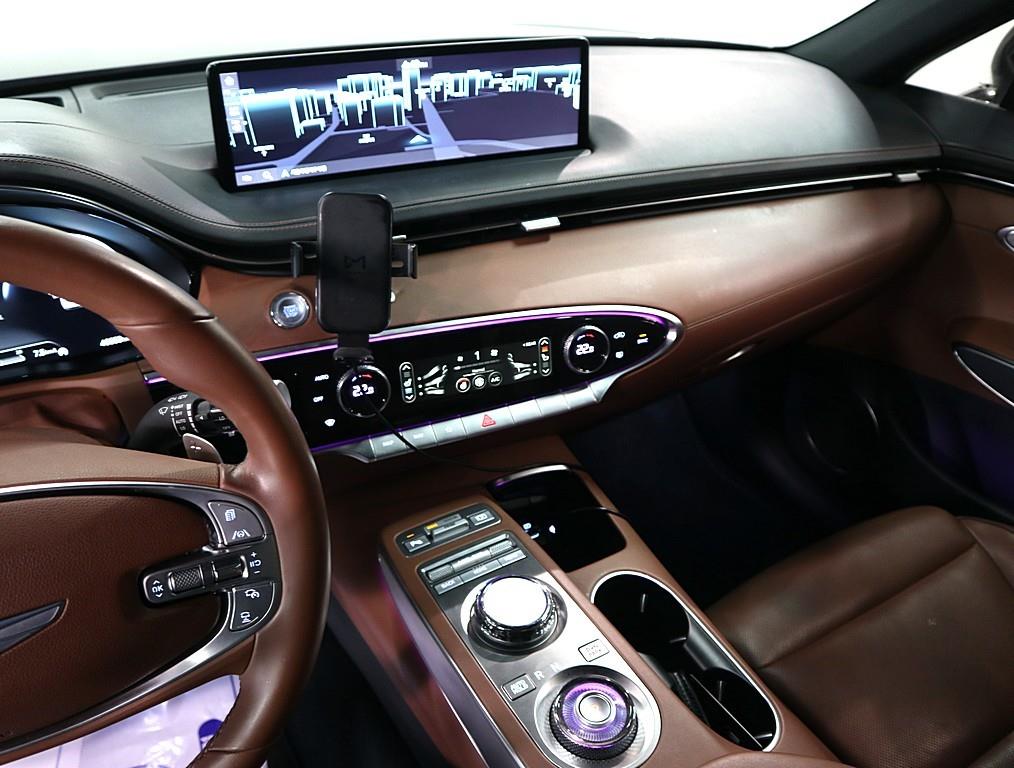 Genesis GV70 - Vista 11