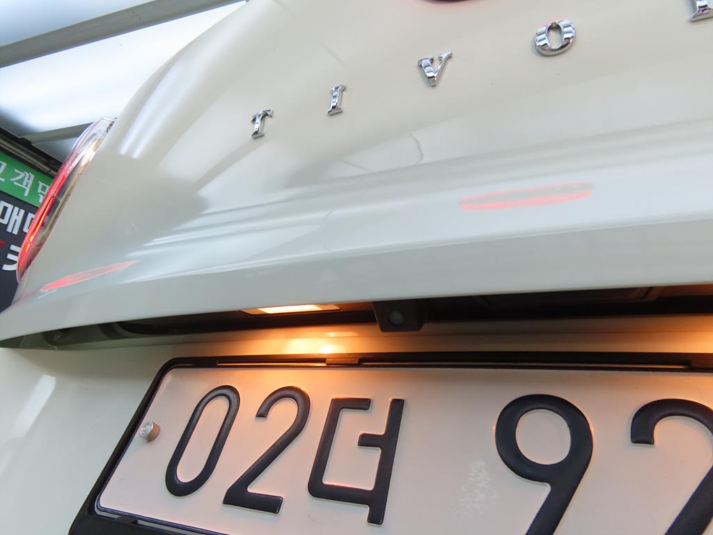 Ssangyong Tivoli 2018 Blanco - Importación desde Corea - HF Imports Iquique - Foto 17