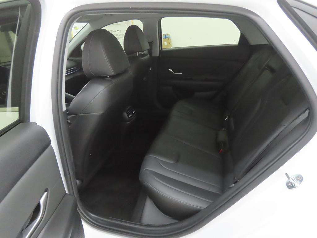 HYUNDAI Avante - Vista 6