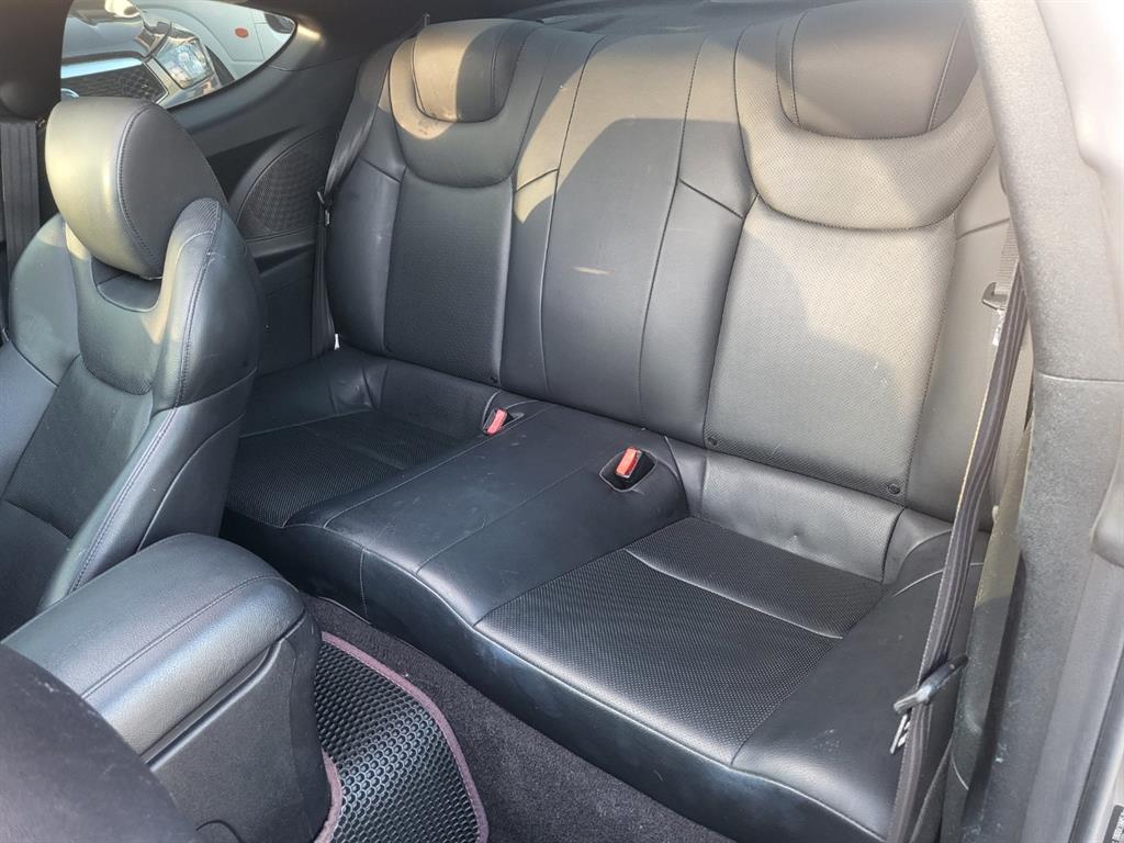 HYUNDAI Genesis - Vista 8