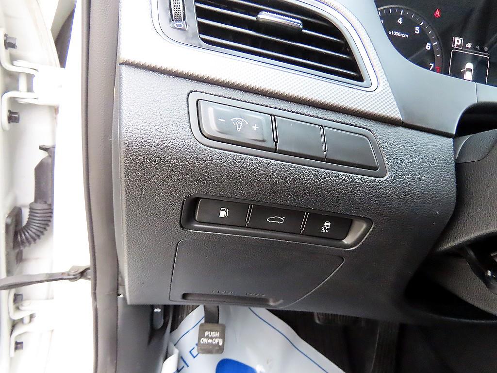 HYUNDAI Sonata 2016 Blanco - Importación desde Corea - HF Imports Iquique - Foto 13