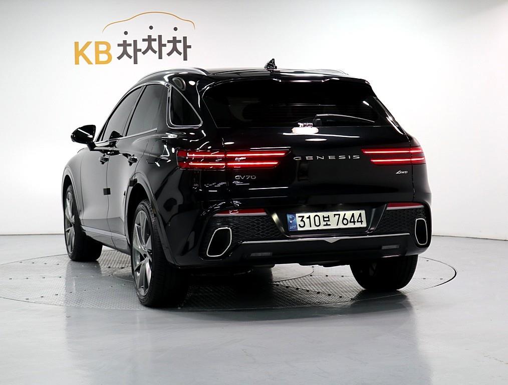 Genesis GV70 - Vista 4