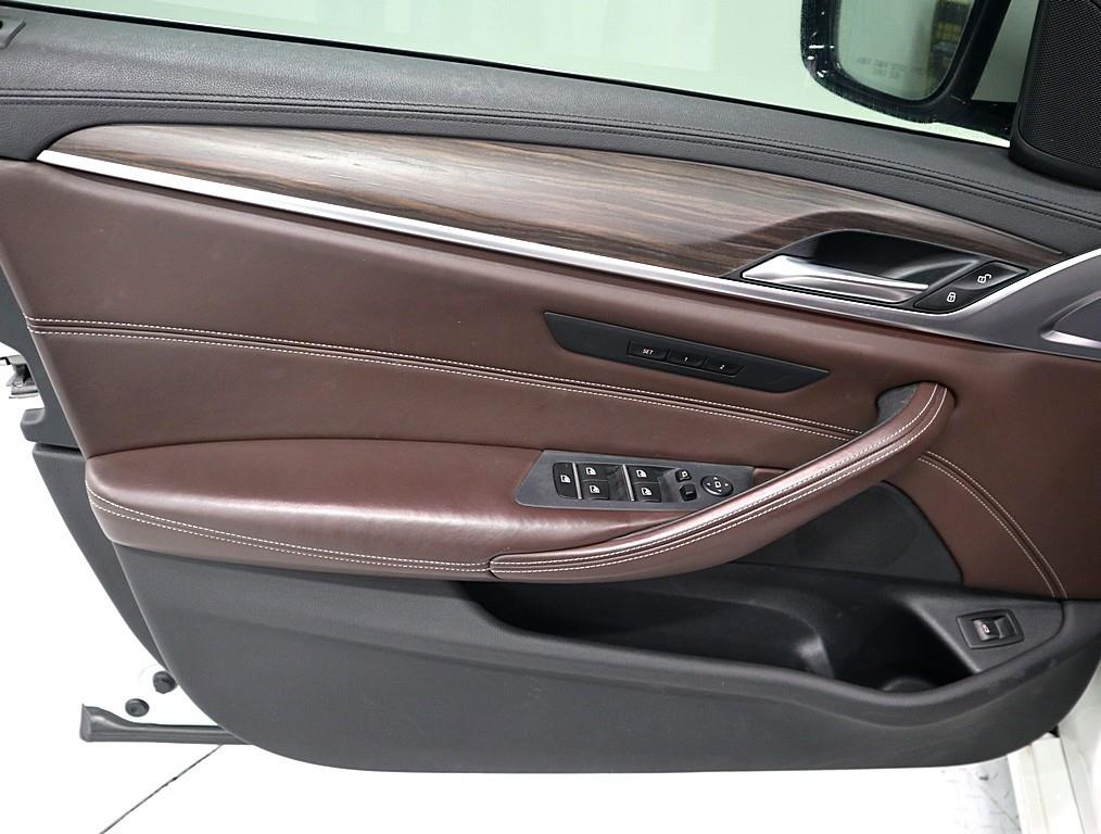 BMW 5 Series - Vista 8