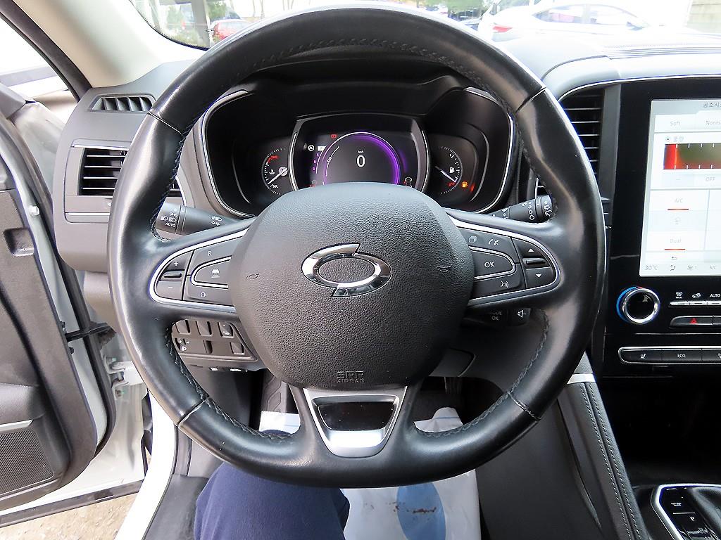 SAMSUNG QM6 - Vista 8