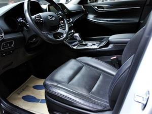 HYUNDAI Grandeur - Vista 10