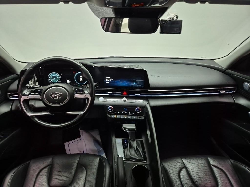 HYUNDAI Avante - Vista 7