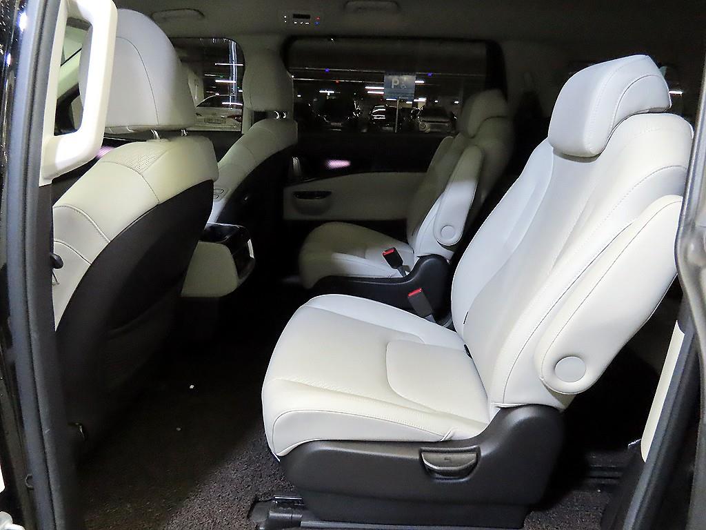 KIA Carnival - Vista 7