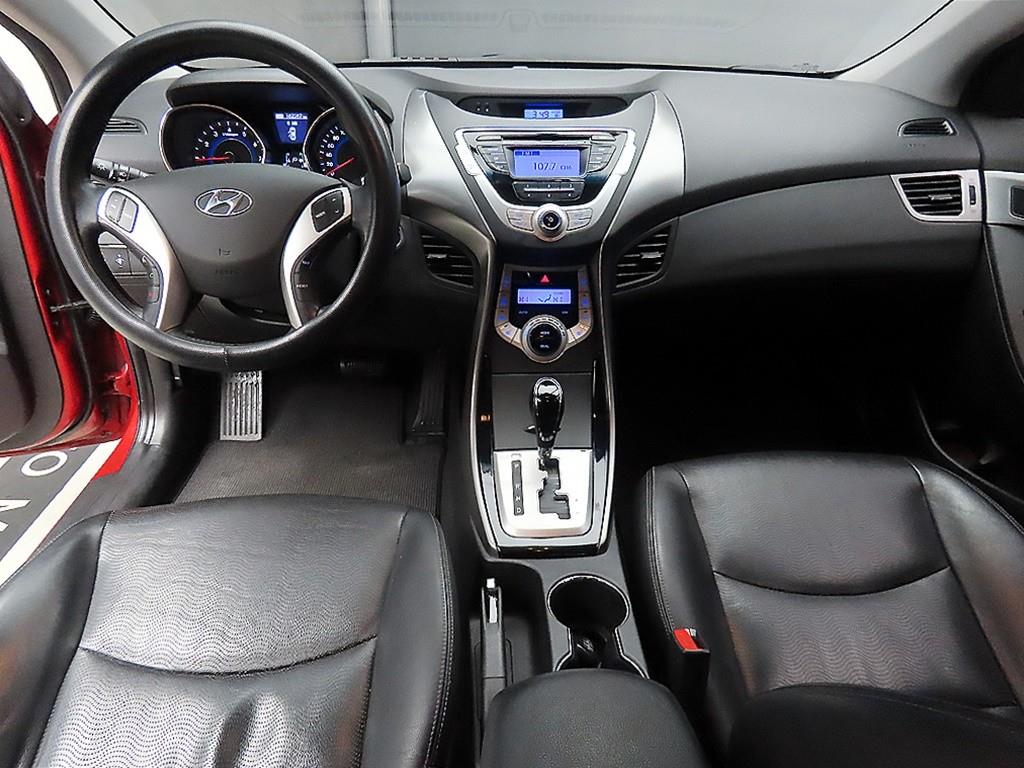 HYUNDAI Avante - Vista 7